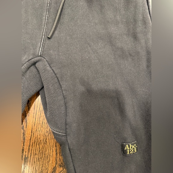 Advisory Board Crystals sweatpants - Picture 2 of 7